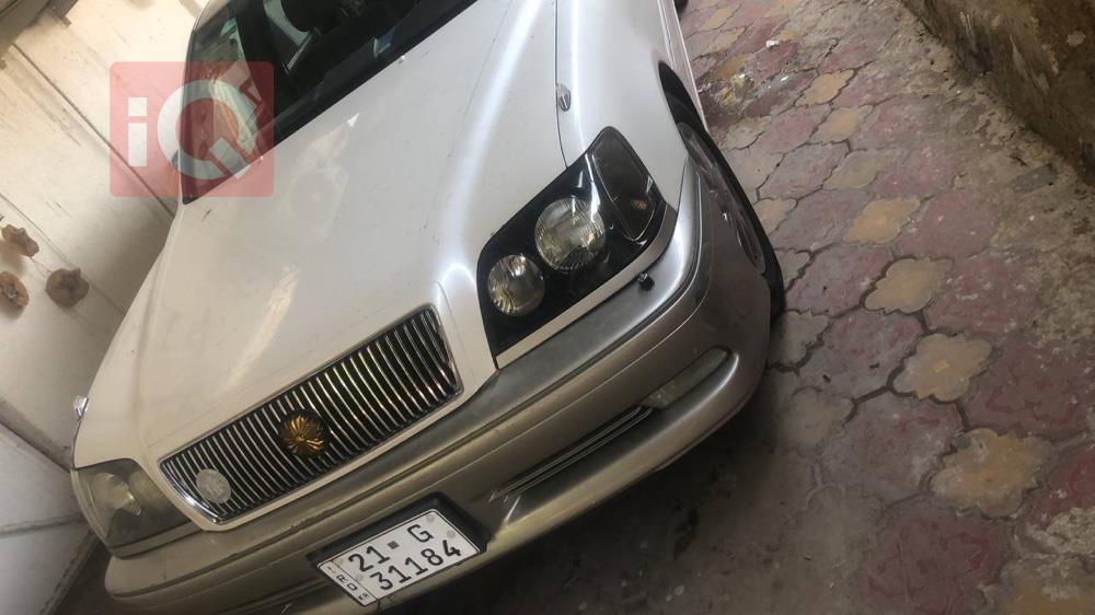 تويوتا كراون